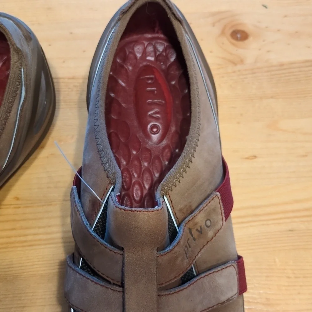 Clarks Pr!vo: The Ultimate Comfort and Style for Your Feet!